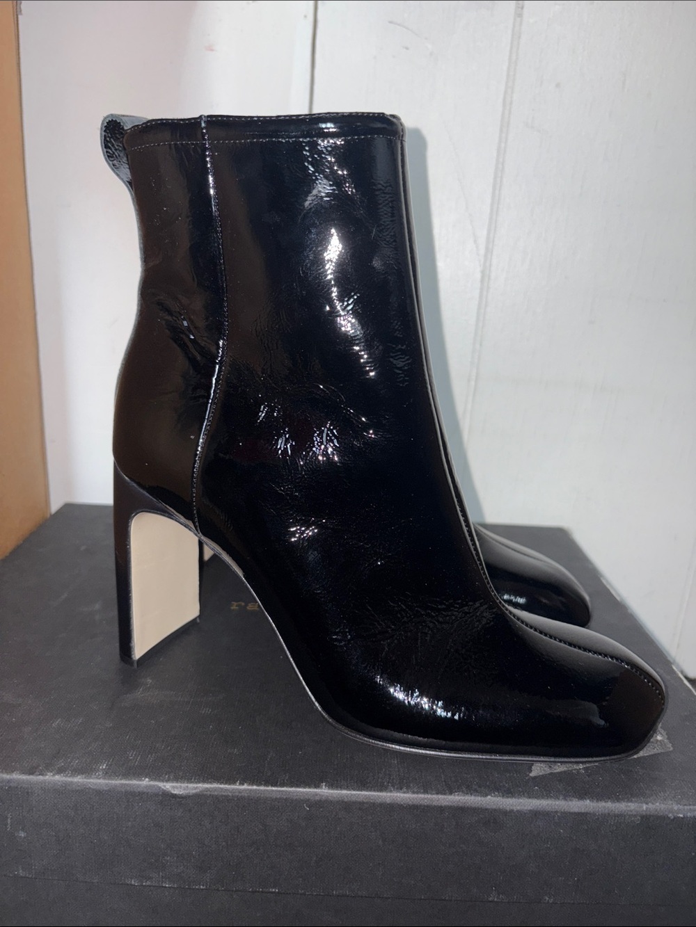 Women’s Rag & Bone Patent Ankle Boot with Block Heel size 39